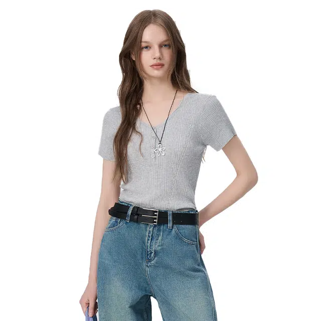FOREVER 21 V
