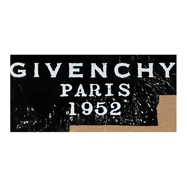 GIVENCHY Paris