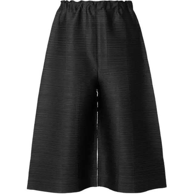 PLEATS PLEASE ISSEY MIYAKE SS22