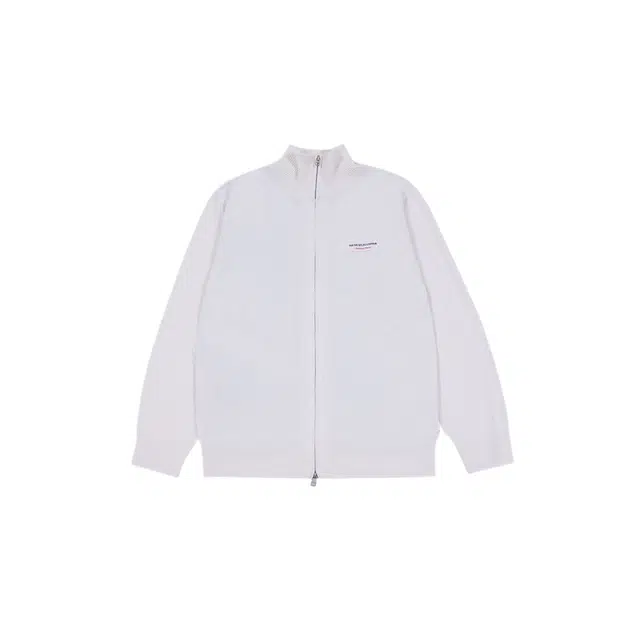 THE MUSEUM VISITOR 23AUTUMN