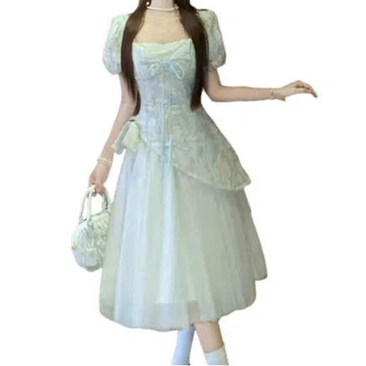 哒头下雨不愁 法式学院风经典蕾丝拼接甜美收腰蓬蓬裙短袖连衣裙 女款