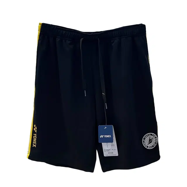 YONEX
