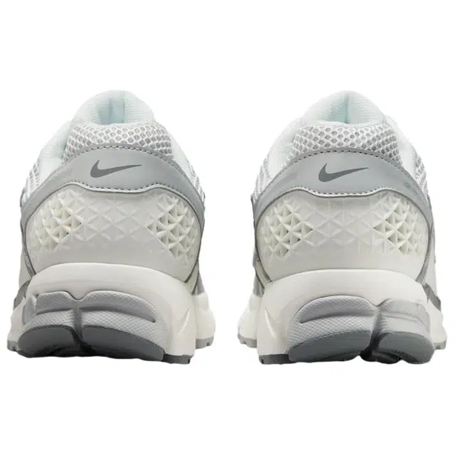 Nike Zoom Vomero 5 White Silver