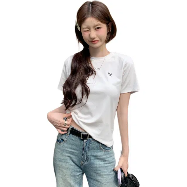 LAKESI T
