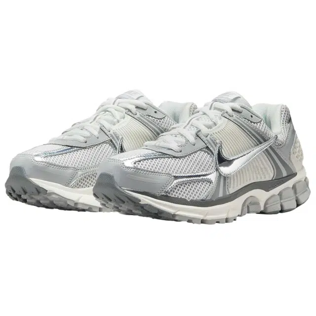Nike Zoom Vomero 5 White Silver