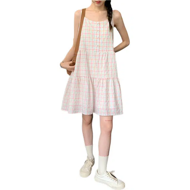 邓大喵 夏季俏皮少女感吊带女甜美小清新宽松减龄显瘦撞色格纹裙子连衣裙 女款
