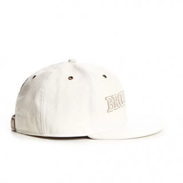 艾佳微 白色字母平沿时尚休闲奇特运动登山游玩 棉 棒球帽 男女同款情侣款