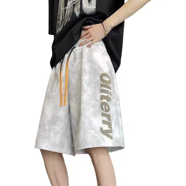 左岸 夏季薄款港风潮牌少年感卫裤发泡字母印花宽松运动中裤沙滩裤百搭柔软亲肤舒适透气五分裤休闲短裤 男款