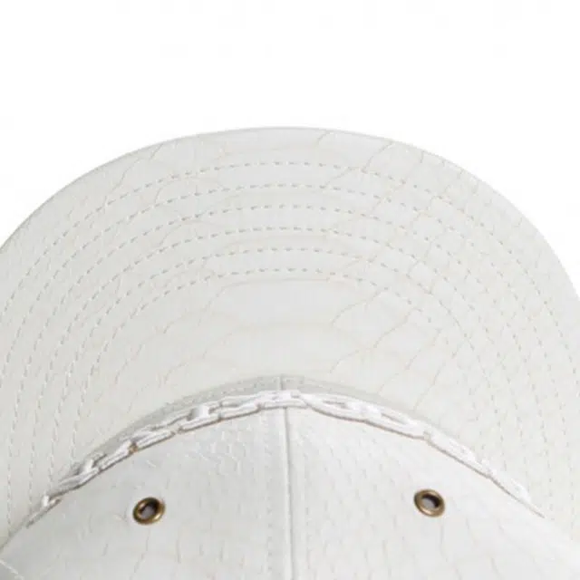 艾佳微 白色字母平沿时尚休闲奇特运动登山游玩 棉 棒球帽 男女同款情侣款