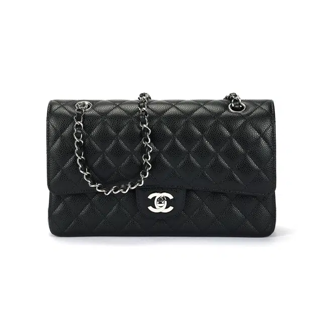 Chanel Classic Flap Medium Black