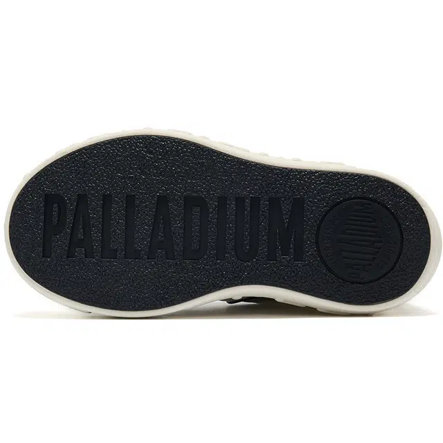 SNOOPY x Palladium