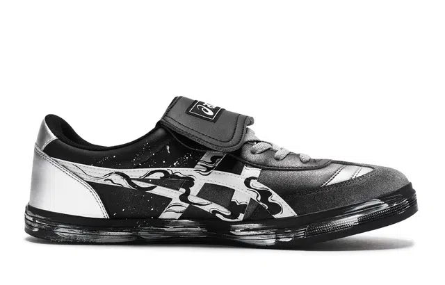 Asics Aaron 811