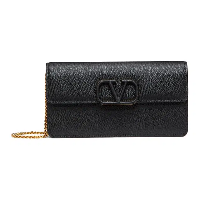 Valentino Vlogo Signature