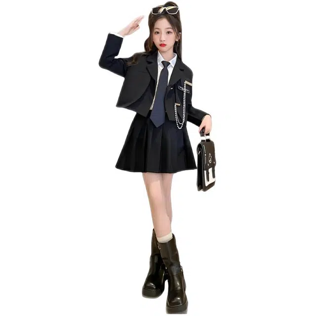 天才小熊休闲运动套装 女童春秋季爱心链条西装大童潮牌小孩衣服 小女孩短袖洋气时髦 舒适帅气轻便