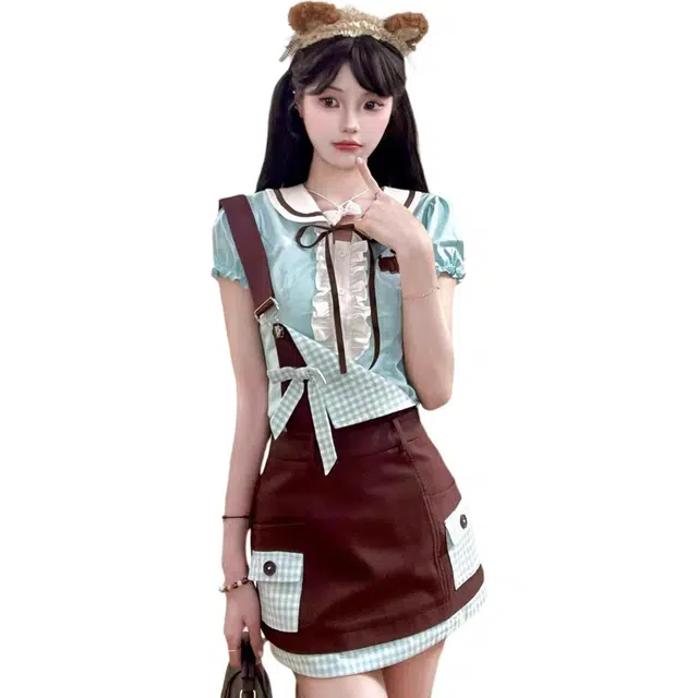 黛尔佳人 两件套韩系学院风可爱甜美蝴蝶结格纹背带裙+系带娃娃领衬衫裙装套装 女款