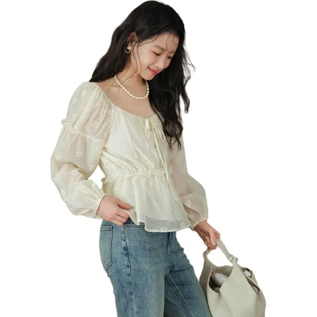 谜秀 早秋奶油杏腰果花刺绣小衫 法式方领泡泡袖透气上衣 女款