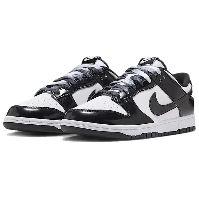 Nike Dunk Low SE Panda