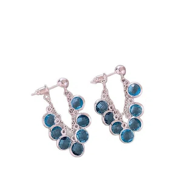 清脆小溪 轻奢 冰蓝水晶耳饰亮闪闪高级感搭配设计潮流气质优雅#好运 合金 耳环 女款