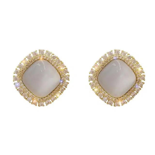 澜耀 古雅微钉 复古小巧 高级感年耳饰 气质耳饰 百搭精致配饰 铜合金 耳环 女款