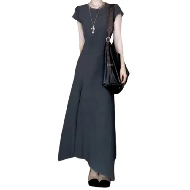 小菊川栗 法式高级感巨好看收腰长裙短袖连衣裙 女款