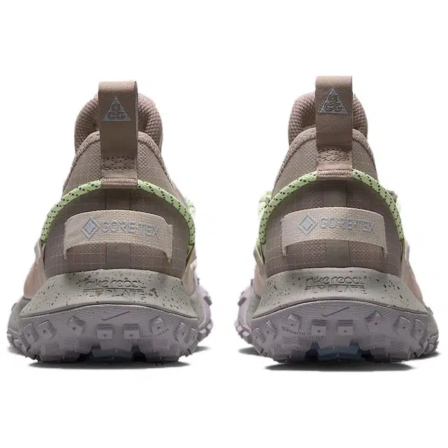 Nike ACG Mountain Fly
