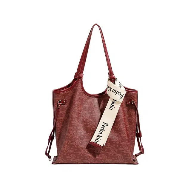 PESASRIE PVC Tote