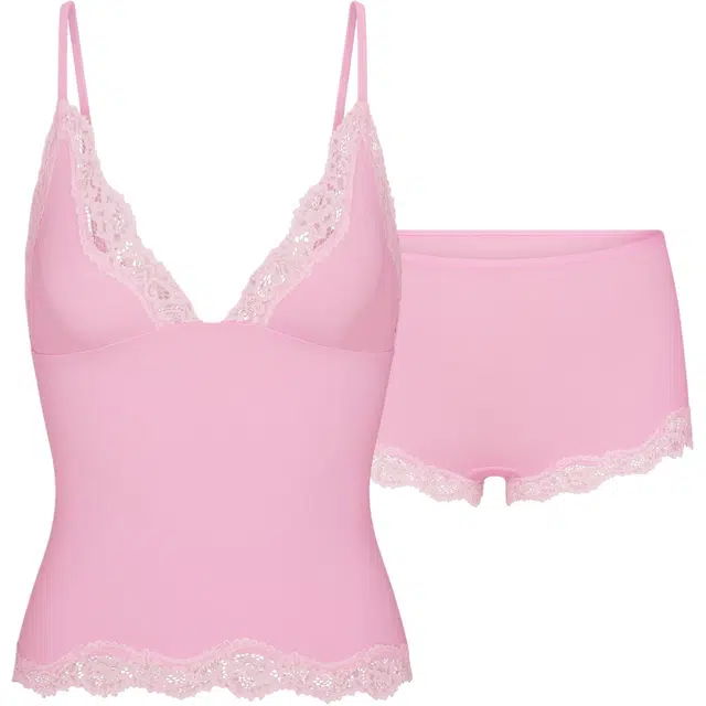 SKIMS FW25 FITS EVERYBODY LACE TRIANGLE CAMI AND BOY SHORT SET