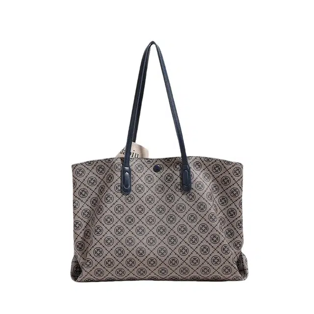 PESASRIE PVC Tote