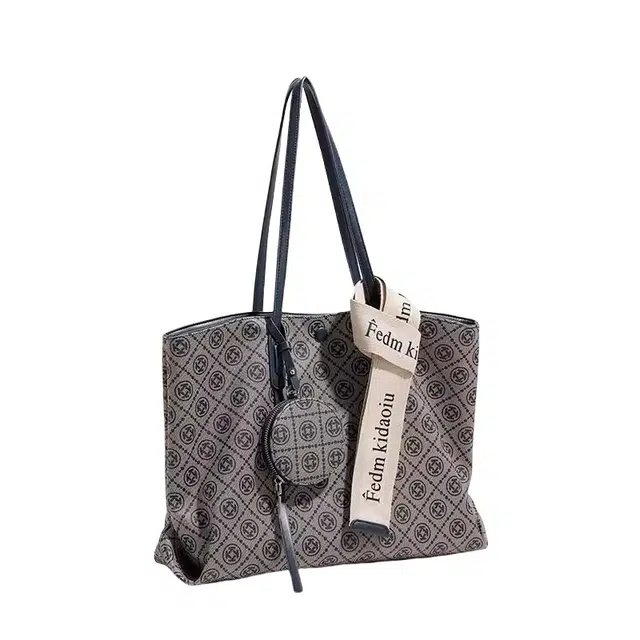 PESASRIE PVC Tote