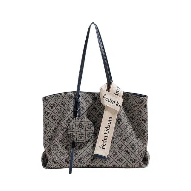PESASRIE PVC Tote