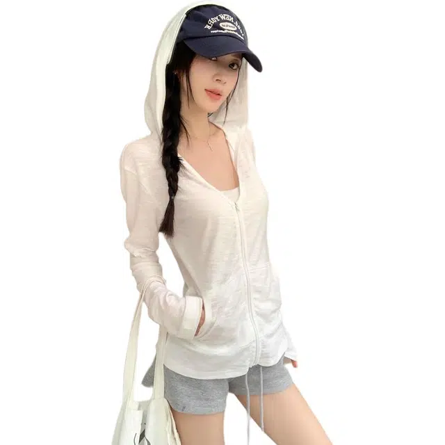 MUCCHIC 2025v T