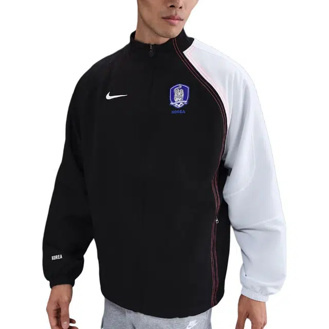Nike Total 90 SS25