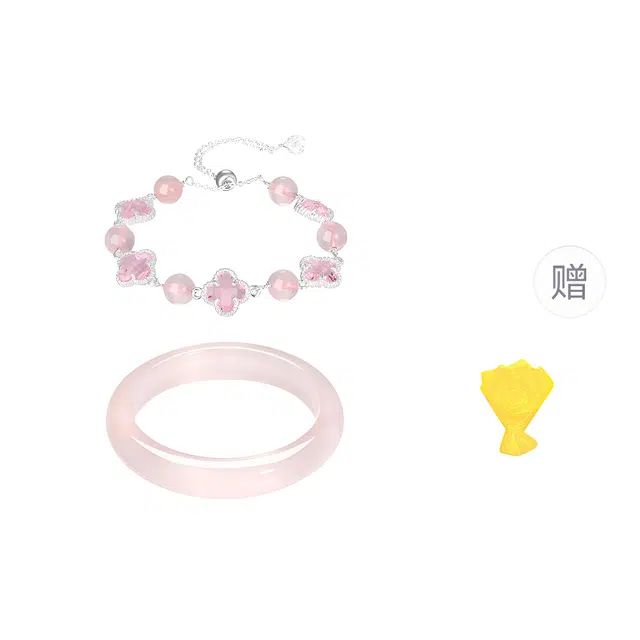 金六福吉祥 【招桃花】浅粉樱樱爱情之石 新中式四叶草叠戴手饰转运珠 显白高级感一步一响气质镯暴富#好运天然 粉水晶 手串 女款