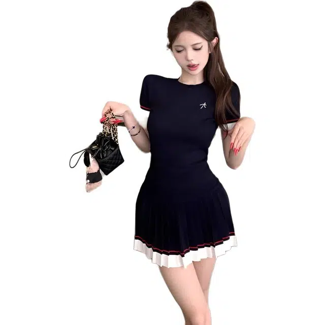 缪斯的诱惑 巨好看的夏装一整套韩系学院风针织短袖上衣高腰显瘦百褶短裙套裙装套装 女款