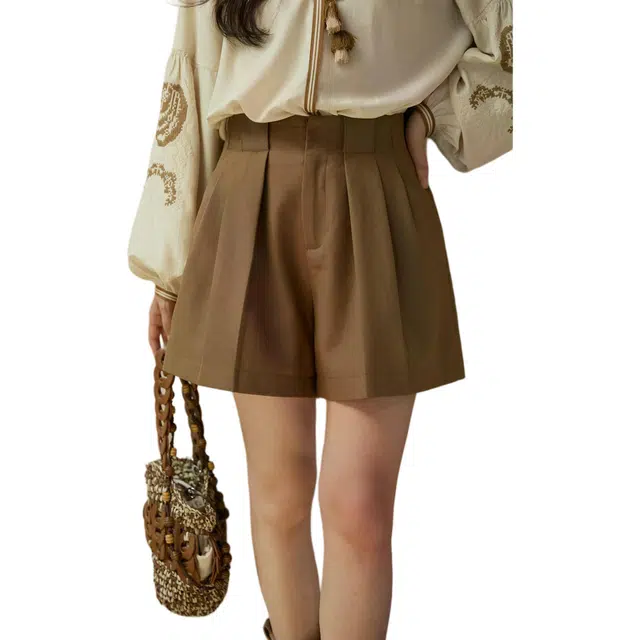 谜秀 立体工字褶钩扣显瘦休闲短裤 女款