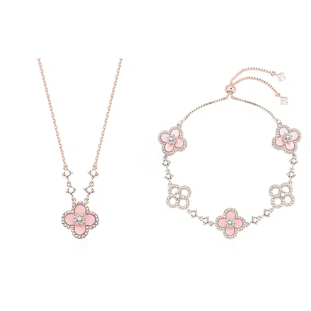 【恋爱告白】 重庆金店 星芒满天星 梦幻花朵甜蜜饰爱四叶草精致轻奢简约高级森系甜美温柔气质氛围感锁骨链 合金 项链 男女同款情侣款