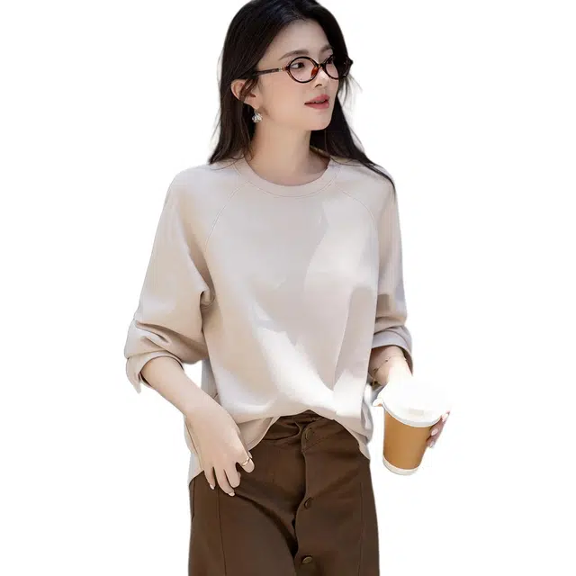 【dme】 秋季简约风圆领宽松藏肉小个子舒适纯色时尚百搭休闲卫衣 女款