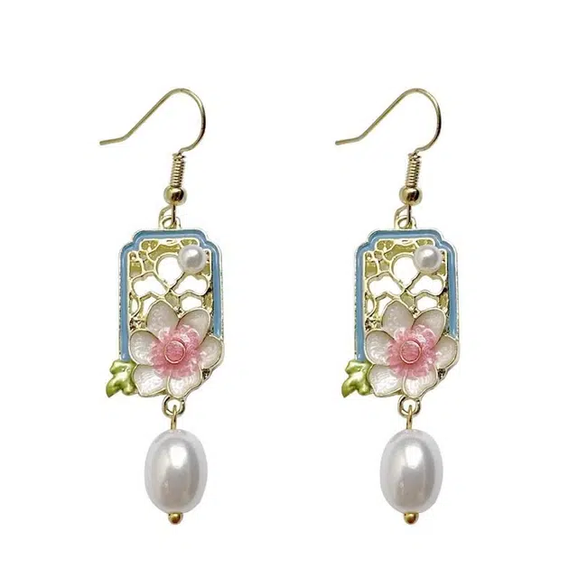 澜耀 窗韵绯花 新中式镂空花朵  高级感时尚百搭耳饰 铜合金 耳环 女款