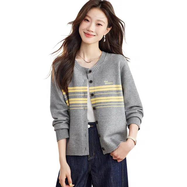 恒源祥 时尚撞色条纹刺绣圆领开衫外套洋气减龄外搭短款长袖针织衫 女款