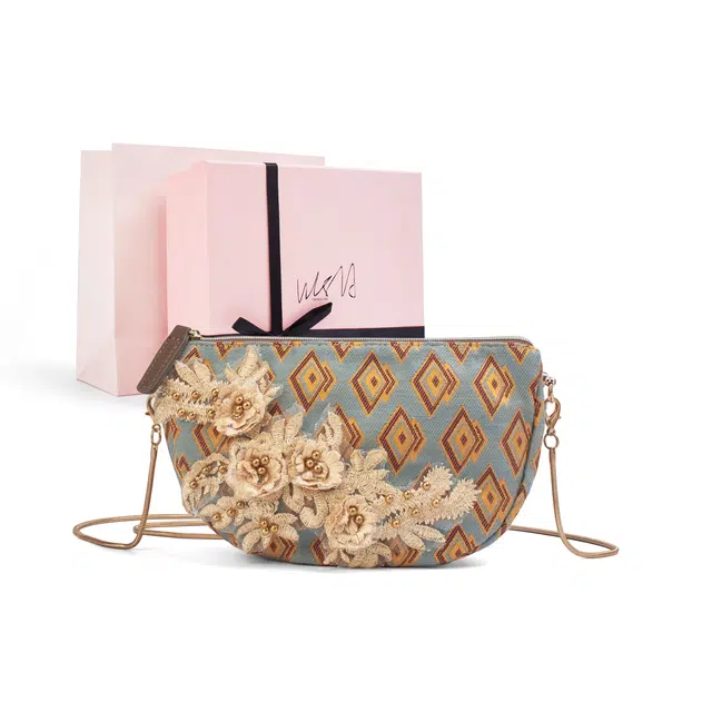 雅诗兰黛【定制化妆包】小花 织锦繁花 精致 典雅 花朵装饰 少女心 甜美风 约会 通勤 复古凌格帆布化妆收纳包 便携