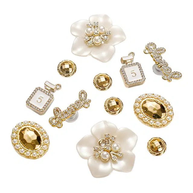 Fortune Horse crocs DIY