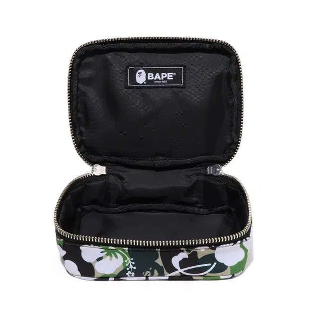 A BATHING APE