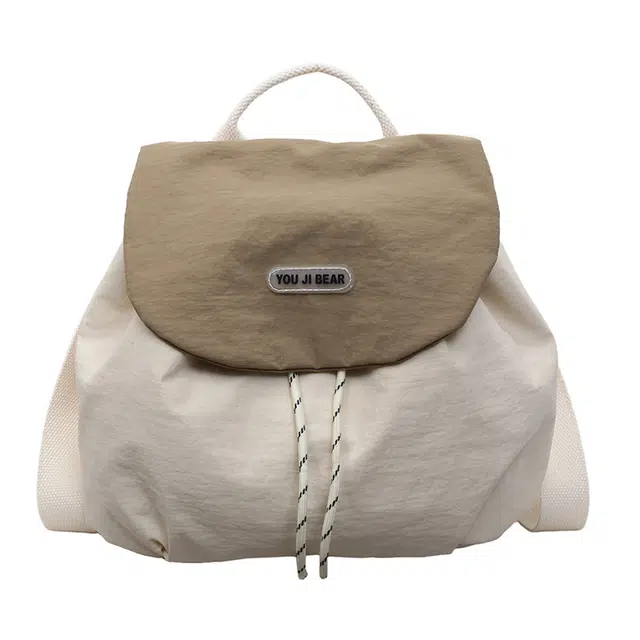 蔻蒂熊 旅游轻便女背包时尚高颜值包包小众高级感学生书包 尼龙布 双肩包 常规 青少年 米白色/黑色/酒红色/卡其色