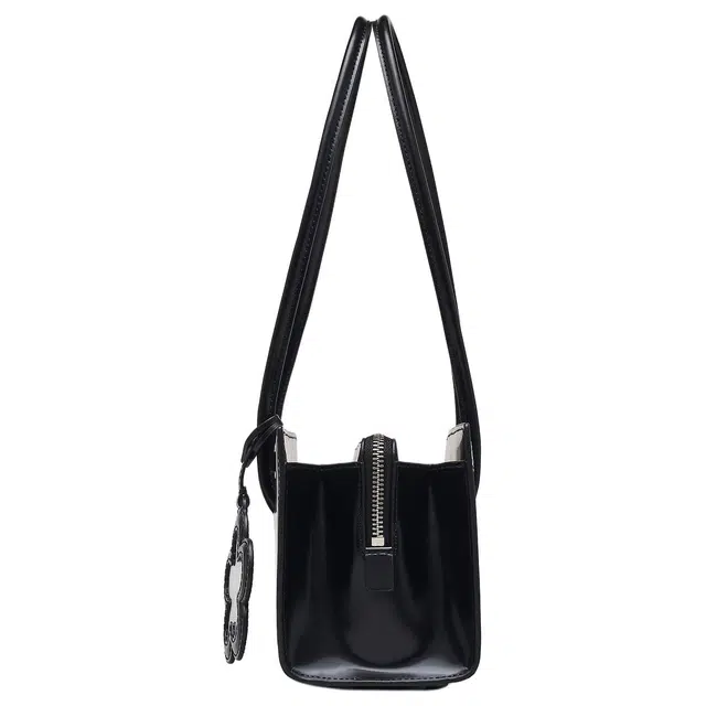 MARC JACOBS