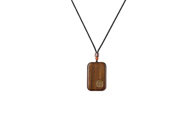 迎百宝 平安喜乐 一生好运 新中式平安守护无事牌 经典工艺小众设计轻奢时尚百搭木制吊坠 檀木 项链 男女同款情侣款