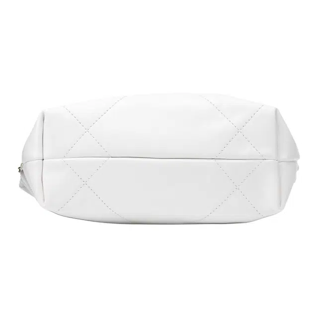 CHANEL 22Bag 24C Logo