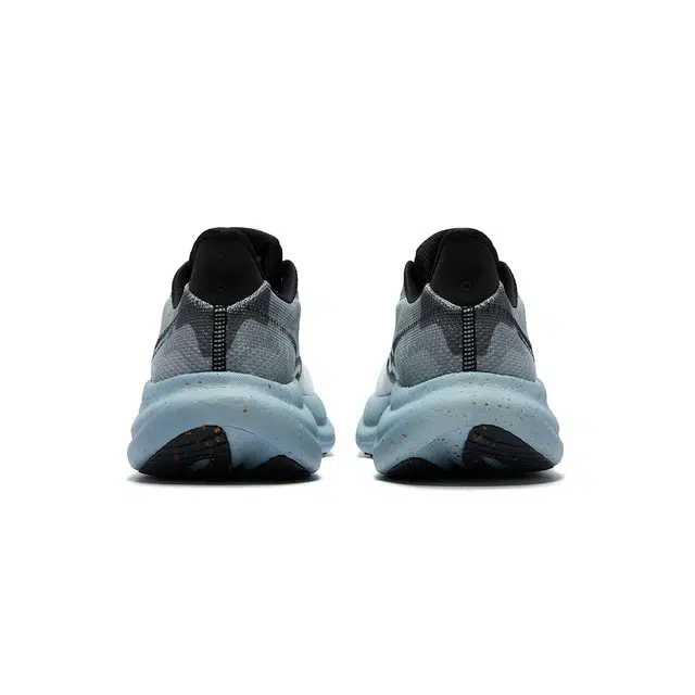 Saucony Triumph 23