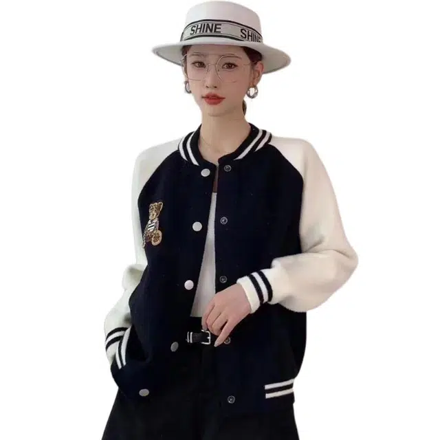 黛尔佳人 拼色宽松适中长袖棒球服 女款