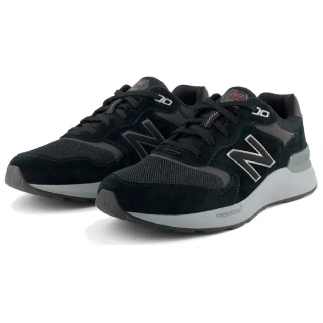 New Balance 880