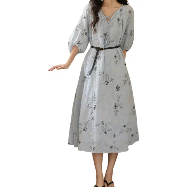 谜秀 重工刺绣七分灯笼袖流苏长袖连衣裙 女款